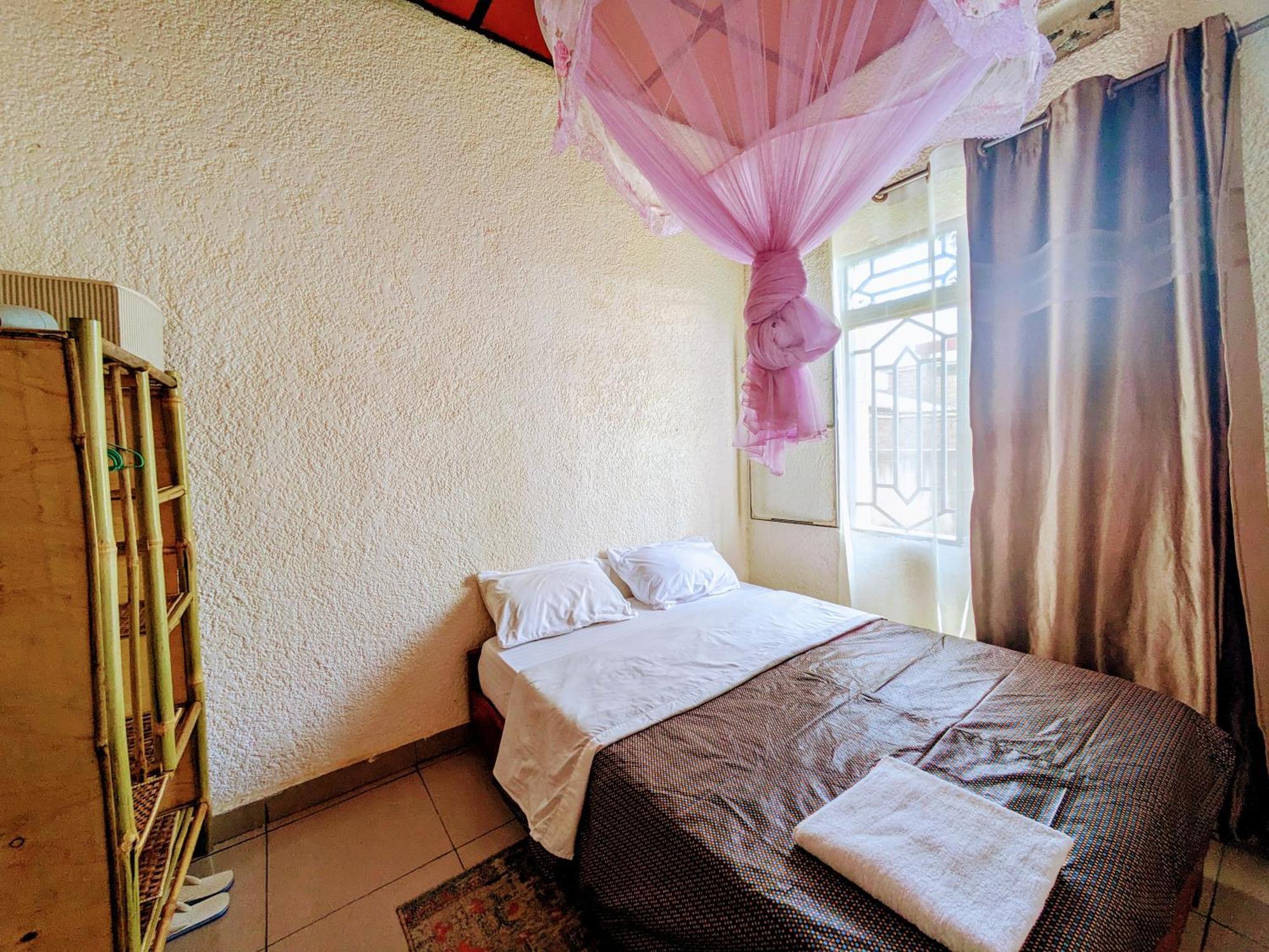 Randa'S House I Homestay Ruhengeri Esterno foto
