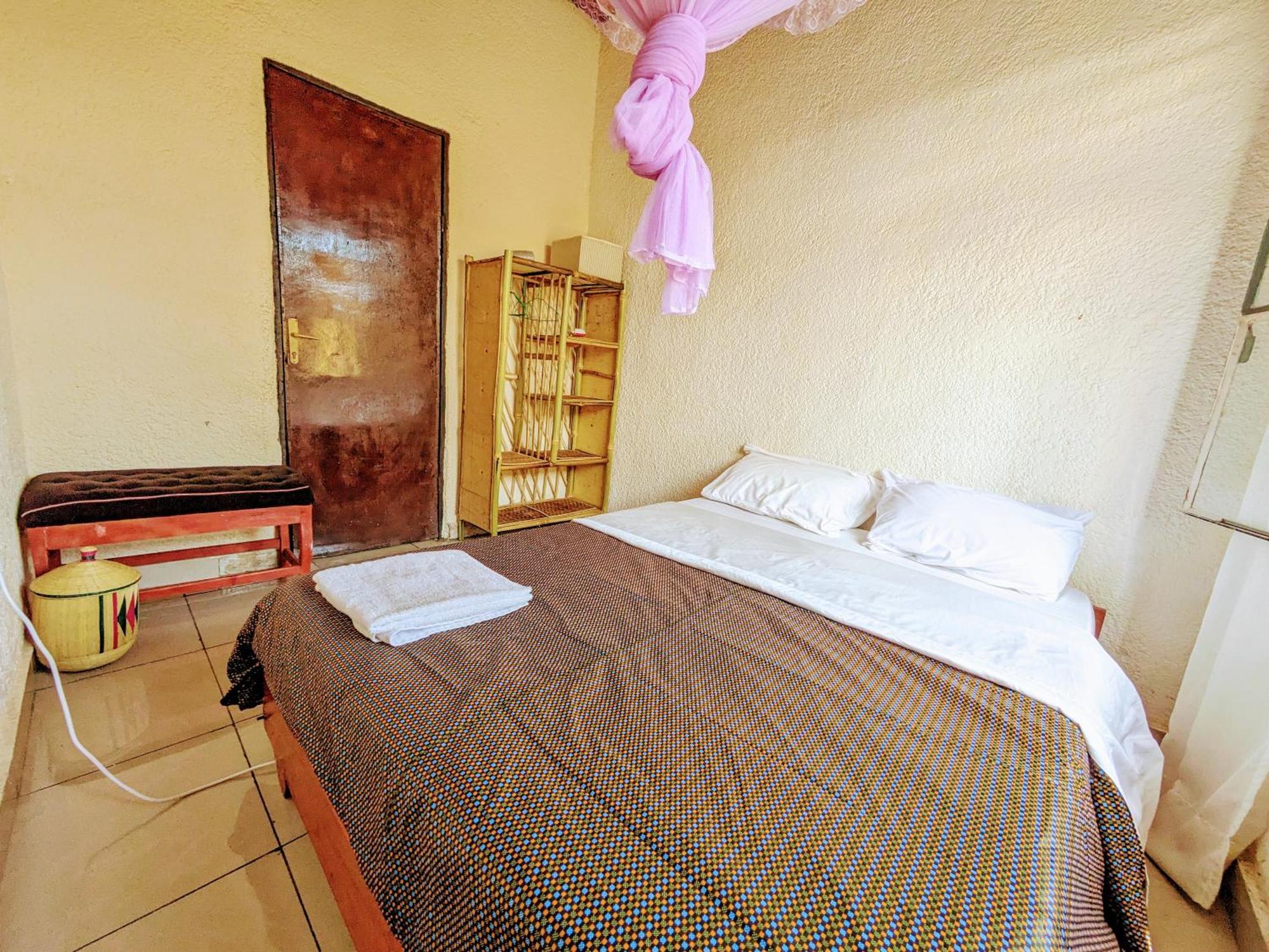 Randa'S House I Homestay Ruhengeri Esterno foto